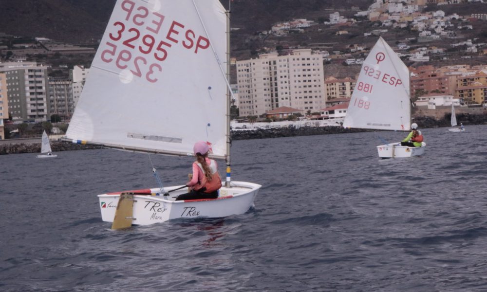 NP260612 CTO DE CANARIAS ESCOLAR OPTIMIST en tamaño grande